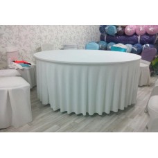 Large round tablecloth for 12 people